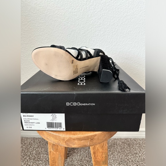 NWT, BCBG Ronny Lace Up Sandal, size 8.5 - Picture 4 of 8